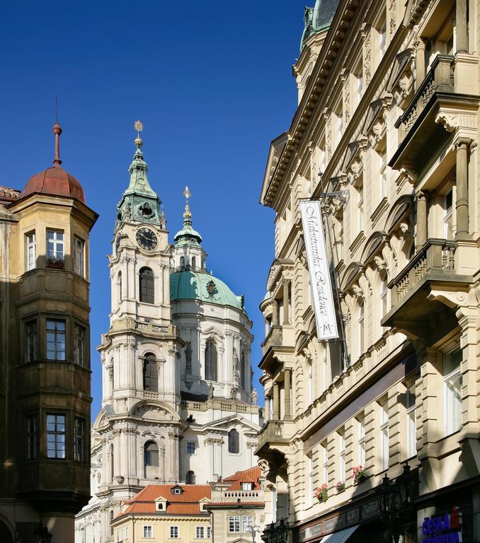 Royal Apartment By Charles Bridge View Of Saint Nicholas Church Prague Room photo